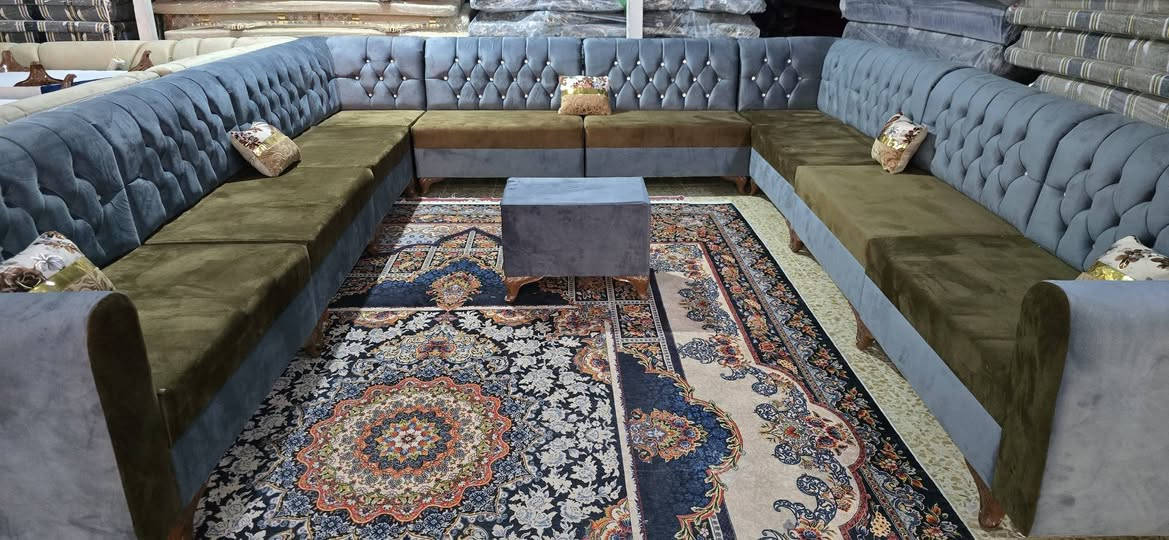 تخم ديوان تسكام💥 ١٠قطع 💥قياسه ١١متر ونص 🌹داير حرف  u🌹 ياخذ١٦نفر 🌹مقعد بلوك اسود  ١٦ ملم ثقيل اسفنج ضغط عالي درجه اولى🌹خشب جام روسي   مع طبله و٥كوشات هديه 🌹🌺🌹  موصفات شغل التركي ***********وات ساب 
العنوان نجف حي الرحمه شارع٢٠ مجمع العائله او مجمع ابو محمد
