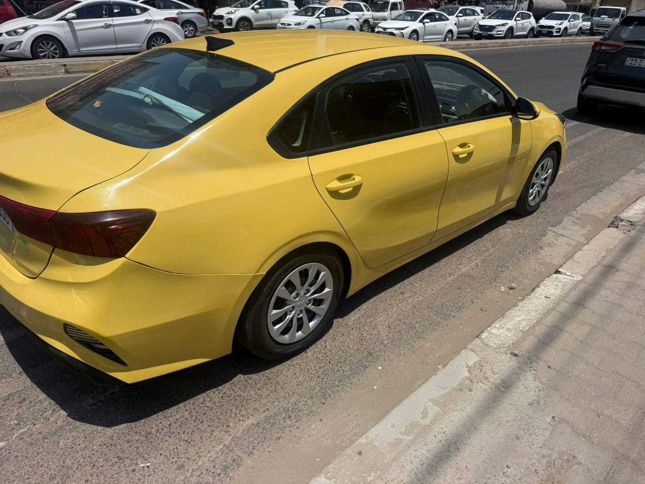 كيا فورتي 2023
الحادث جاملغين خلفيات وا جاملغ امامي تعديل ليبل واحد سياره بدون تبديل 
مواصفات : مكينة 2000 دوش / شاشة كبيرة / كامرة دواره / رادار تعديل مسار / 
  / مود درايف / تحكم ستيرن / كروس سرعة / ويل كب / مانع انزلاق / بلوتوث / اواكس / USB منضومه زنون منضومه غاز كرت اصفر 

ماشيه 36 الف
سعر 140
رقم الهاتف.  *********** ///***********
 مكاني بغداد الجديدة شارع المسبح
