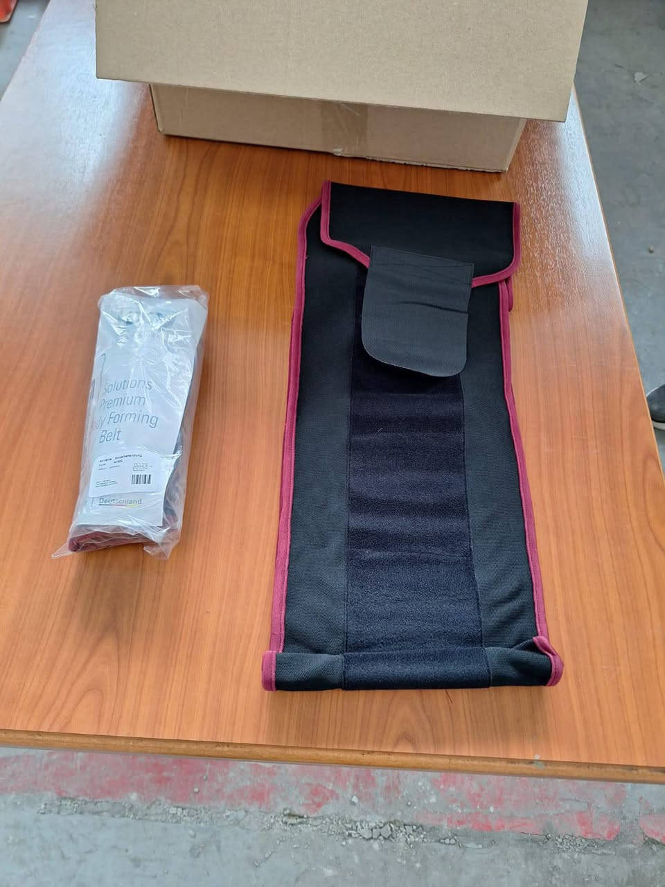 #مباشرة من المانيا. 🇩🇪 
#حزام شد الجسم المطاطي المميز لحرق الدهون.  
#صناعة ألمانية.
#من_دكتور_فوكس. 
#بوليستر 100٪.

#العدد 17000 قطعة.
#الاستعمالات:

#_طبية: بعد العمليات/ولادة. عمليات جراحية. والدوالي وتوسع الأوعية. لمن يعانون من الامراض الجلدية وأثناء الحمل والرضاعة. مناسب لمرضى السكري. لدعم الظهر لمن يعانون من آلام الظهر/. 

#_تجميلية: بعد العمليات التجميلية لنحت الخصر لظهور أكثر رشاقة . 

#_رياضية: أثناء ممارسة التمارين الرياضية في أي وقت و أي مكان حتى أثناء النوم.
 كما أنه ممتاز لدعم الخصر والمعدة والبطن.
إضافة رائعة لتعزيز نتائج التمرين.
 
#ألسعر 2,50 دولار شامل قيمة الشحن.
#نوفر خدمة الشحن.
#للمزيدمن التفاصيل والطلب،#تواصل_مسنجر #أو_مع_صاحب_البضاعة_مباشرة___السيد_لبيب_سليمان في ألمانيا عبر الهاتف 00491788391739 أو واتساب 00491627613908

#حزام_شدالجسم_المطاطي #صفقات #ستوكات
#دبي #المانيا #سوريا #لبنان #العراق #هولندا
#Dana #ستوكات #Stockعروض
#Sport_جيم #رشاقة_Fitness
#مستحضرات_دكتور_فوكس_تنحيف_تجميل_


**إذا كنت صاحب هذا الإعلان وتريد حذفه لأي سبب، رجاءا أرسل رسالة إلى الدعم الفني**