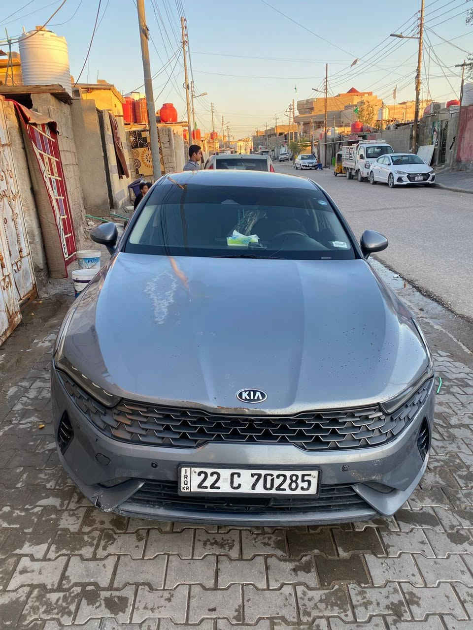 السلام عليكم K5 2021 السياره حادثها بنيد سياره فول عده التنته سياره جاهز من كلشي ***********
