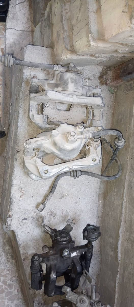 السلام عليكم من رخيصة الأدمن عندي هاي الغراض مال كروز من موديل 2010الى2016 الي تفيده هاي المواد كلهن بسعر كلش مناسب


**إذا كنت صاحب هذا الإعلان وتريد حذفه لأي سبب، رجاءا أرسل رسالة إلى الدعم الفني**