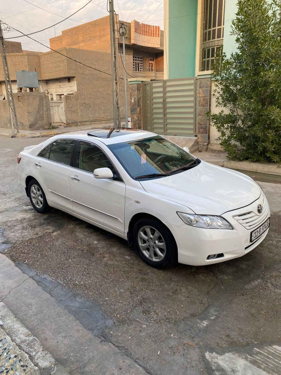 السلام عليكم
كامري 2008 خليجي 
محرك كير مكفوله 
ضرر قطعتين بدون دواخل بدون ايرباك 
تبديل منضومه تبريد كامله قبل ١٠ ايام 
ادامه صدر كامل 
سياره معروضه 115 
رقم بغداد مشروع وطني جديد 
مكان السياره الانبار قضاء هيت 
اتصال او واتس ***********
