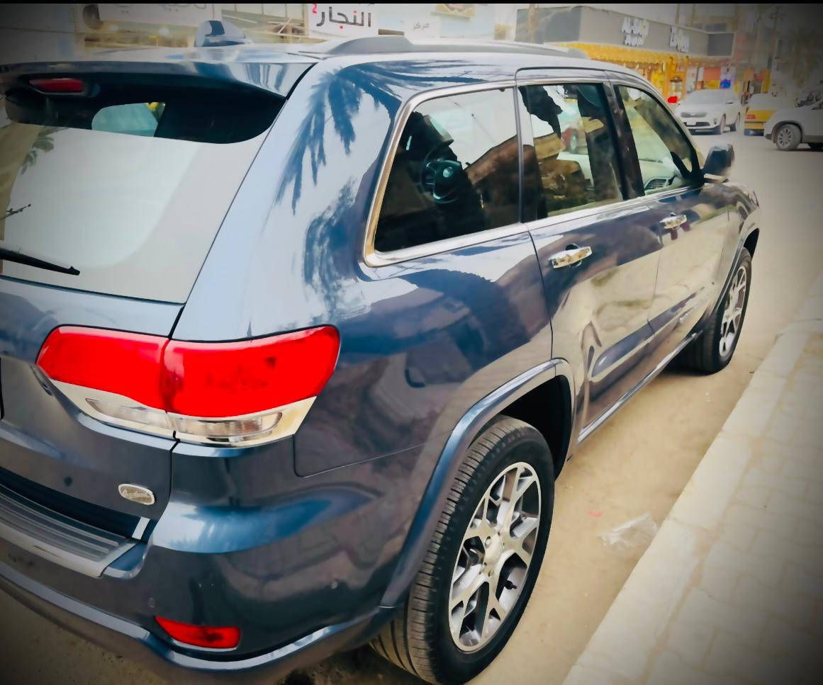 السلام عليكم 
قطعه نادره اخت الزيرو ماشيه 10 الف 
جيب اوفر لاند 3 شاشات لون بحري مميز موديل 21 
مكفوله كفاله عامه لاصبغ لابارد لاتبديل لا شخط
ميحتاج ذكر المواصفات
السعر 36500 
للتواصل ***********
