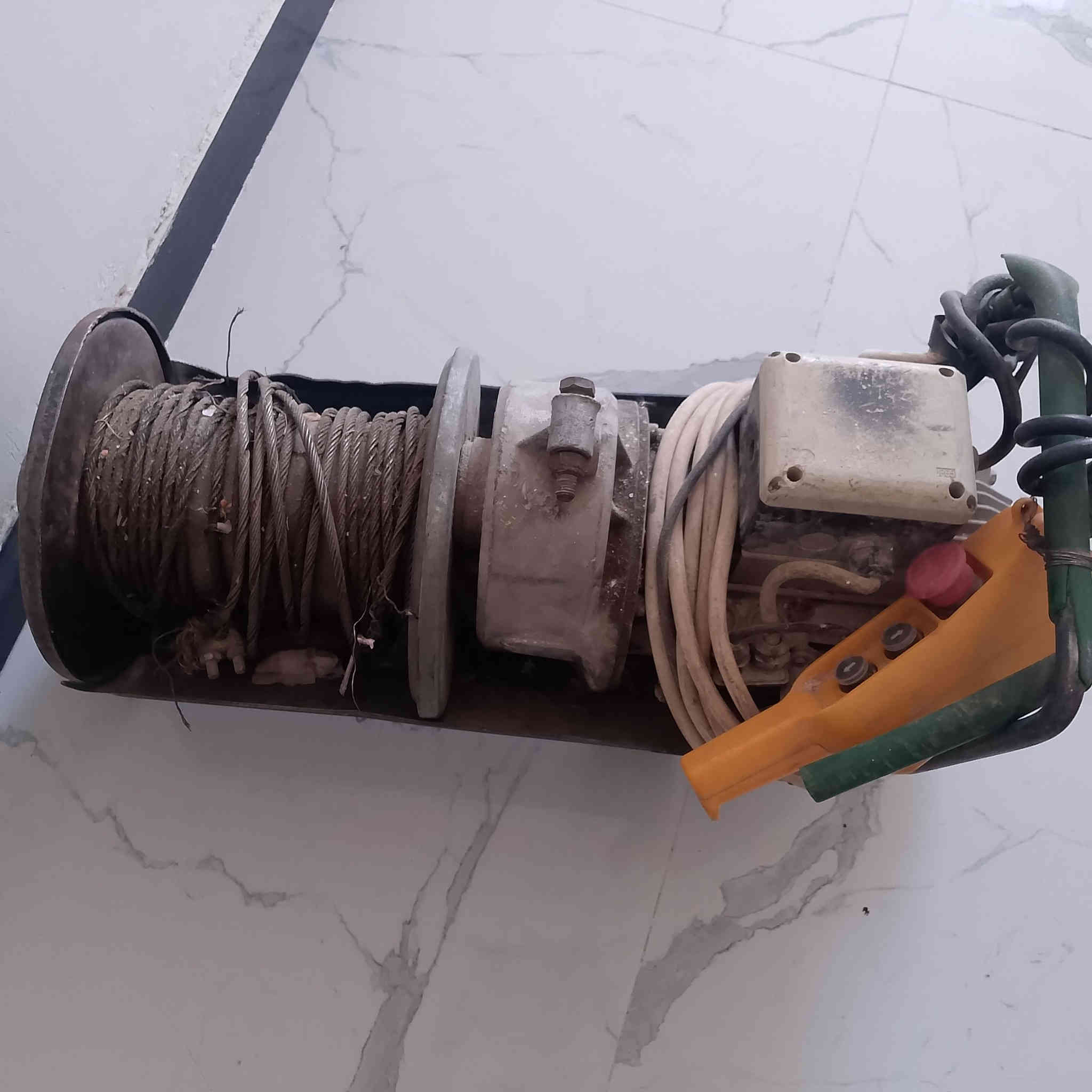 ونج تصعيد مواد البناء كامل للبيع مكاني بغداد تصال ‏‪***********‬‏
