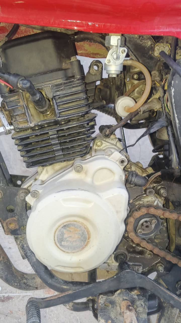 السلام عليكم بوكسر 22 اوراق سكنر وكيل كبس كمركها مدفوع گبل ترقم
كابريته جديده وشوته جديده وسلف جديد دراجه سنترها خالف الأول والثاني تمشي بلثالث تمشي وتكطع مكاني نجف سعرها 700وبيها مجال لشراي ***********
