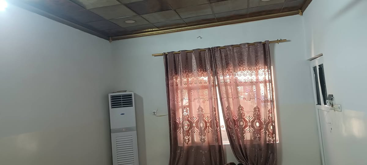 ياالله بيت 160مترقاطين القاط الثاني غرفتين صاله صحيات حي الصياده كامل خدمات زراعي قرب مدرسة ناظم العاصي الاستفسار ***********
