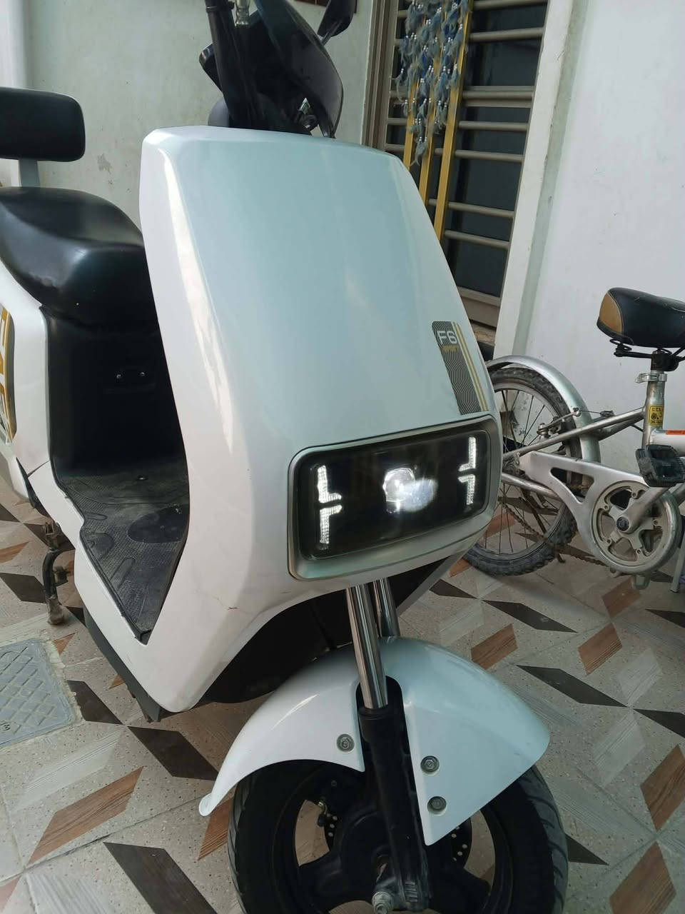 السلام عليكم دراجه شحن للبيع جديده العنوان ديالى بعقوبه اتصال ***********
