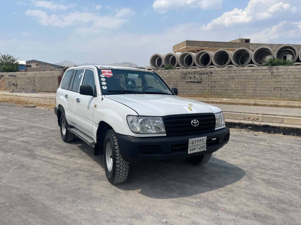 سەرەتا بەناوی خوا 
مۆنیکا 2000 فولل عادی مواسەفات G پێش اکسل  دەبل اکسل
سەنوی دوو مانگ بەسەرچووە                   تەحویل و خرامەی بەشەرتە 7وەرەقە خرامەی لەسەر دوای رێکەوتن دەگەریتەوە بە کریاری چوار تایەو ویلی تازەی بۆ بەستراوە 
3 پارچەی بۆیاخە بە عیزام دەی فرۆشم 
سەقفو ناو شانی بۆیاخی نیە وارگەراو نیە دەعمو لێدراوی نیە 
گێرو مەکینەو ئەکسلو دەبل ئەکسلی بەشەرت هەمو گیانی بەشەرت
ناو دەرگاو تیکمەکانی تەقیوی پێوە نیە 
سەیارەکە نمونەیە لە خاوێنیو جوانی 
مالی دۆستە سیارەکە شوێن چوارقوڕنە  
سعری 95مەجالێکی برایانە 
***********
ڤایبەرو وەطس ئەپی لەسەرە سوران, أربيل
