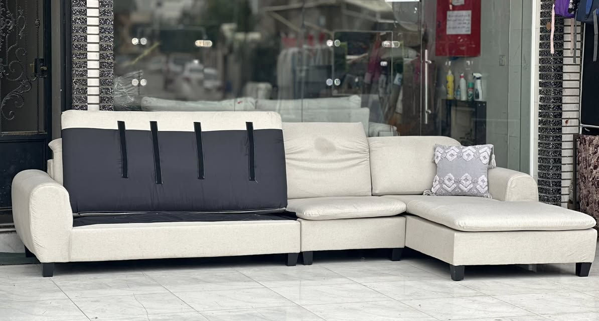 كورنر امريكي سبورت (جديد  )متكون 7 نفرات   هيكل بل كامل خشب زان طبيعي بمقعد طبي سوفت امريكي فول بوليستر  مقعد متحرك سحاب سهل التنضيف  قماش كتان  كوشه مترحركه ضمن الكوشه  مسند متحرك تحكم 3رجات عنوانه اربيل زانكو 99 قرب مطعم كص سنگر يوجد توصيل ل بغداد ولباقي المحافظات الأخرى *********** واتساب فقط (علي)
