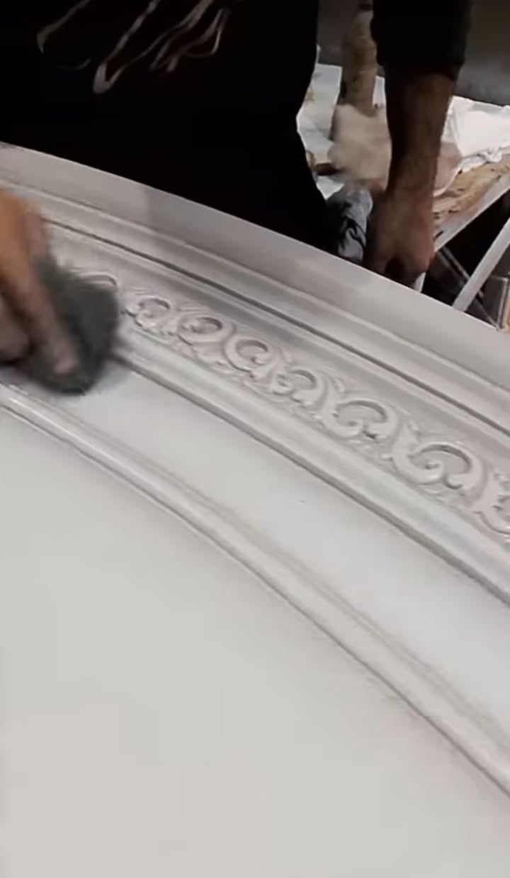 مساء الخير 
لاول مرة في الموصل جبنالكم اصباغ دمياط لي يمكم 
صبغ الغرف القديمة وتحويل اللون الصاجي الى ابيض او ذهبي او تطعيم وكذللك الابواب واي قطعة اثاث 
للاستفسار 
***********
