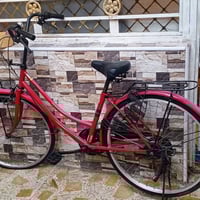 بايسكل بناتي اصلي السعر 130وبي مجال 07753527359