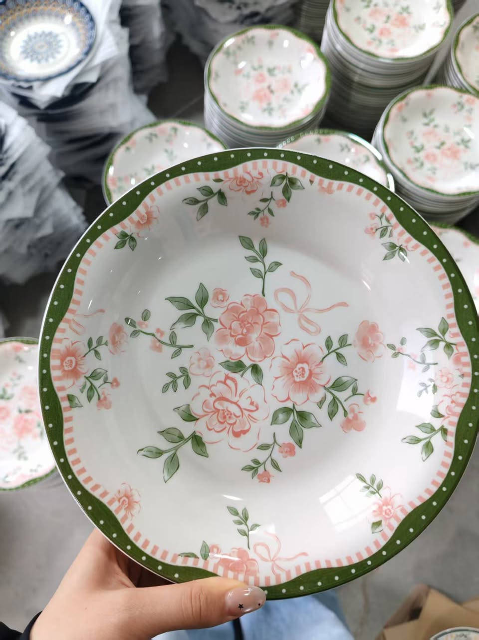 Art print porcelain plates, accept bulk customization.
Wechat/Whatsapp:0086 18263902206
#KitchenDecor #PorcelainPlates #TableSettingIdeas


**إذا كنت صاحب هذا الإعلان وتريد حذفه لأي سبب، رجاءا أرسل رسالة إلى الدعم الفني**