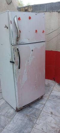 ثلاجة 18قدم • حجم جبير • نضيفه وشغالة