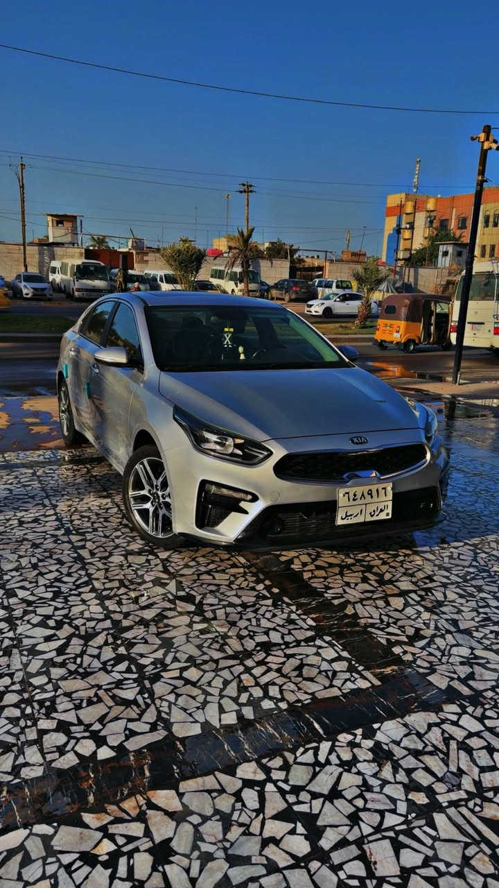 سيراتو 20
السياره جديده بكل كلمه وكاله سردار
ماشيه ٣٩ الف 
السياره فول مواصفاتها معروفه 
من ناحيه الصرف اقتصاديه فول
كير ATM المرغوب للاجواء العربيه
فتحه
بصمه عدد ٢
شاشه كامله كاربلي
قطعتين تبرين
مقاعد تحكم كهرباء
مقاعد تدفئه
حساس امامي خلفي
مري شفط
منضور ليلي بلمري
زنون ابيض بلادي 
داخل اسود 
3 وضعيات قياده
السياره مكفوله من الصبغ والمكينه والكير 
بيها بارد خفيف بلباب
والسياره صار بيها ضربه بلجاملغ الامامي كما موضح بلصوره 
السياره معروضه بسعر كلش حلو ومراعي ضربتها ومنتفق 
مع المندلاوي اذا يريد يسويها يمه ترجع بارد BDR. 100٪؜
رقم صاحب السيارة

***********
