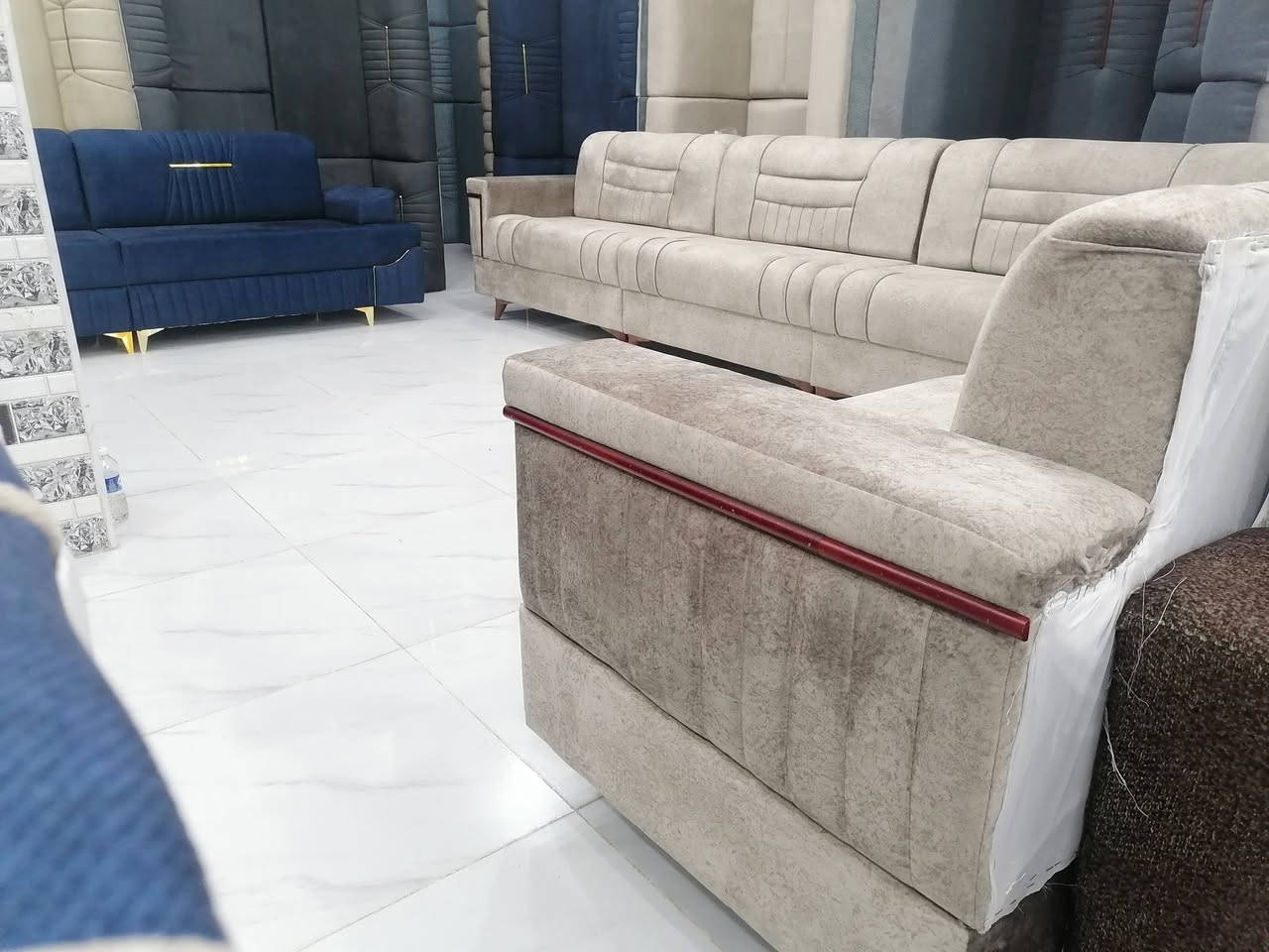 أللهم صلي على محمدوآل محمد🌴❤️
#ديوان_جديد_مودرن 7 متر 6 قطع مع كوشات✨❣️

#تزكام مقعد+هيكل بلاويد15ملم لسفنج مميز اول10cm

تزكام مال معاتب ✨💯 متوفر تفصال حسب طلب 🤔✅

#عنوان كوت زين القوس شارع المله ***********🤳

معرض بركات ام البنين  متوفر توصيل بعد المقابله
