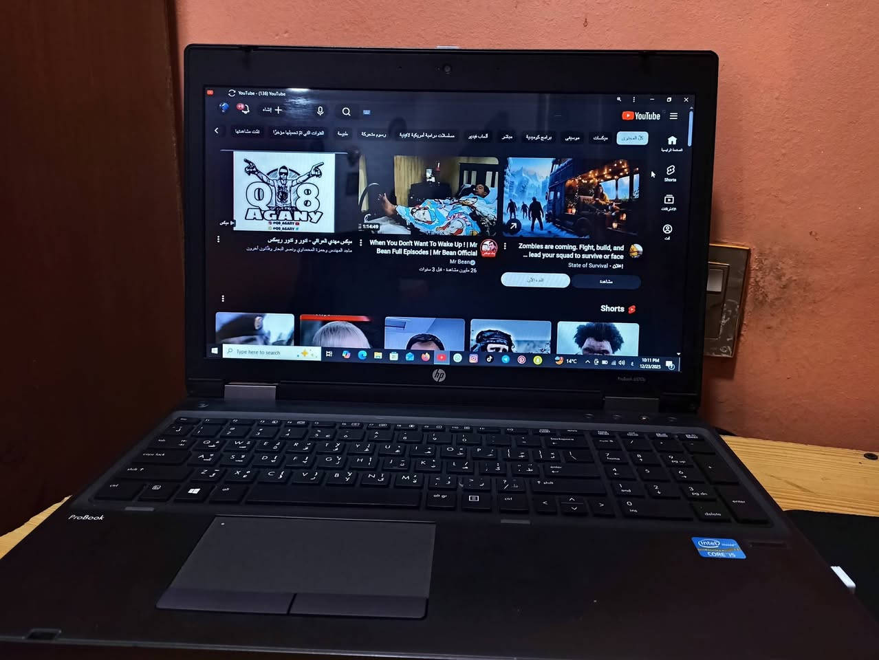 لابتوب hp
الشركة المصنعة: HP (Hewlett-Packard)
السلسلة / الموديل: HP ProBook 6570b
نظام التشغيل: Windows 10 Pro ‏64-bit
المعالج (CPU):
Intel Core i5-3230M
الجيل الثالث
سرعة 2.60GHz
عدد الأنوية: 2 (4 Threads)
الذاكرة العشوائية (RAM):
8GB (8192MB)
كرت الشاشة (غالبًا):
Intel HD Graphics 4000 (مدمج)
(لأن هذا الموديل يأتي عادةً بكرت مدمج)
إصدار DirectX:
DirectX 12
الشاشة:
قياس تقريبي 15.6 إنچ
دقة HD / HD+ (حسب النسخة)
التخزين:
غير مذكور بالصورة
(غالبًا HDD ويمكن استبداله بـ SSD)
لوحة المفاتيح:
كاملة مع Numpad (أرقام جانبية)
الهيكل:
متين (فئة أعمال – Business Class)
الاستخدام المناسب:
✔ تصفح الإنترنت
✔ يوتيوب ومشاهدة فيديو
✔ برامج أوفيس
✔ دراسة وبرمجة خفيفة
✖ غير مناسب للألعاب الحديثة الثقيلة

يأتي مع الابتوب: 
حقيبة 
ماوس 
السعر: 250 وبيه مجال 

مكاني الفلوجه حي الرسالة 
للتواصل:
 ‏‪***********‬‏‬‏
***********
او خاص 🤎
