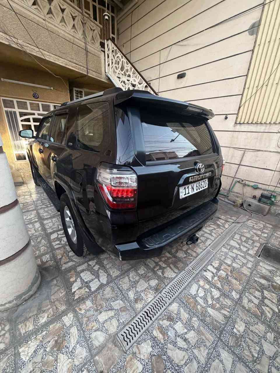 السلام عليكم 
للبيع او المراوس فوررنر sr5 فول مواصفات 
شاشة وكامرا ولايت زنون 
فول تحكم ستيرن والجام كله اوتو الجامة 
مراية عاكسة للضوء واشارة بالمري وهيتر 
كشنات جلد وتحكم كهربائي 
فتحة سقف سلايد روف 
محرك 4000cc v6( لاندكروز )
محرك وكير بشرط 
تخم تاير جديد 
السيارة بدون اي نقص 
السيارة بدون صبغ حادث امريكا ربع جاملغ عكس السايق ومعدل بارد ومسحوب كارت ع كدة وصور الحادث بالمنشور 
الايرباكات كلها سليمة 
ماشية 61 حقيقي 
السعر 260 
للاستفسار *********** متواجد واتساب بغداد, العراق
