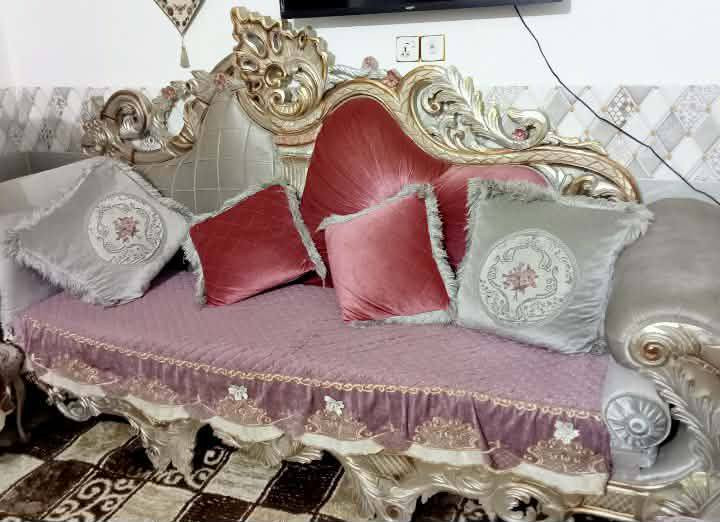 السلام عليكم تخم للبيع 4 قطع كبار كل قطعه 4 مقاعد وكرسي واحد يعني13 مقعد لعسر 350 وبي مجال مكاني كربلاء قرب مدينه العاب سندباد


**إذا كنت صاحب هذا الإعلان وتريد حذفه لأي سبب، رجاءا أرسل رسالة إلى الدعم الفني**