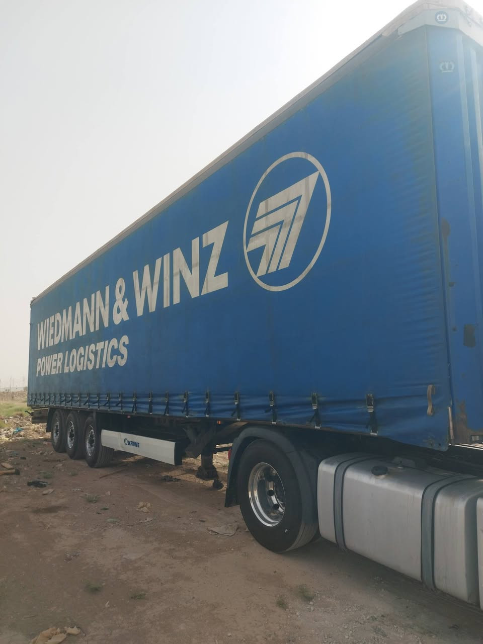 سلام عليكم عربانة كرونة البيع رتفاع ٣امتار موديل ١٤ مجموعة بيبي دسك خارجي تخم تاير جديد بدون منفيس مكان العربانة بغداد سعر ٩٠ورقة ***********
