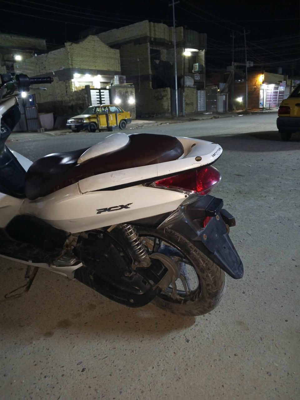 سلام عليكم دراجة بي سي اكس البيع جيل الاول كهربايات شغله كله دراجة كامله  نقص فقط ستان تعليك مكينه ناعمه لا تنقص ولا تبخر تجي تكلب وتشوف العنوان بغداد العبيدي حي الرئاسة السعر 1250وبيه مجال شراي انتصل رقم الهاتف ***********
