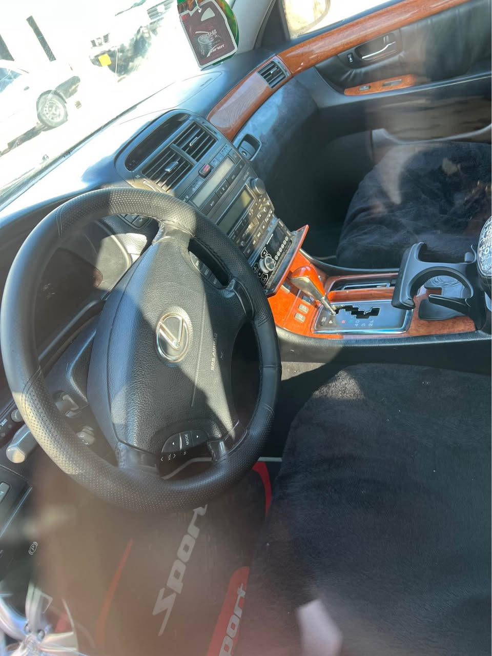 لێکزز 2004 فول مواسەفات سەیەرەکە دوبەیە موسە 
گێرو مەکینەو تەبریدو تەقەو رەقە بەشەرت 
٨بستنە 
شوێن چوارقورنە 
سعر  ٧٠ گەڵاو مەجال رانية, السليمانية


**إذا كنت صاحب هذا الإعلان وتريد حذفه لأي سبب، رجاءا أرسل رسالة إلى الدعم الفني**