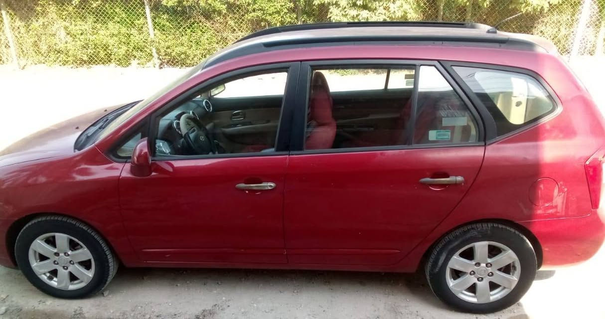 السلام عليكم سيارة كيا روندو موديل 2008 وارد امريكي
ستة سلندر مكينة وكير مكفول حادثها جاملغ خلفي 
تبريد عاطل 
السنوية بأسمي مجددة 2030
السعر 110 $
ملاحظة مكلف بالنشر 
للاستفسار رقم صحاب السيارة ***********
