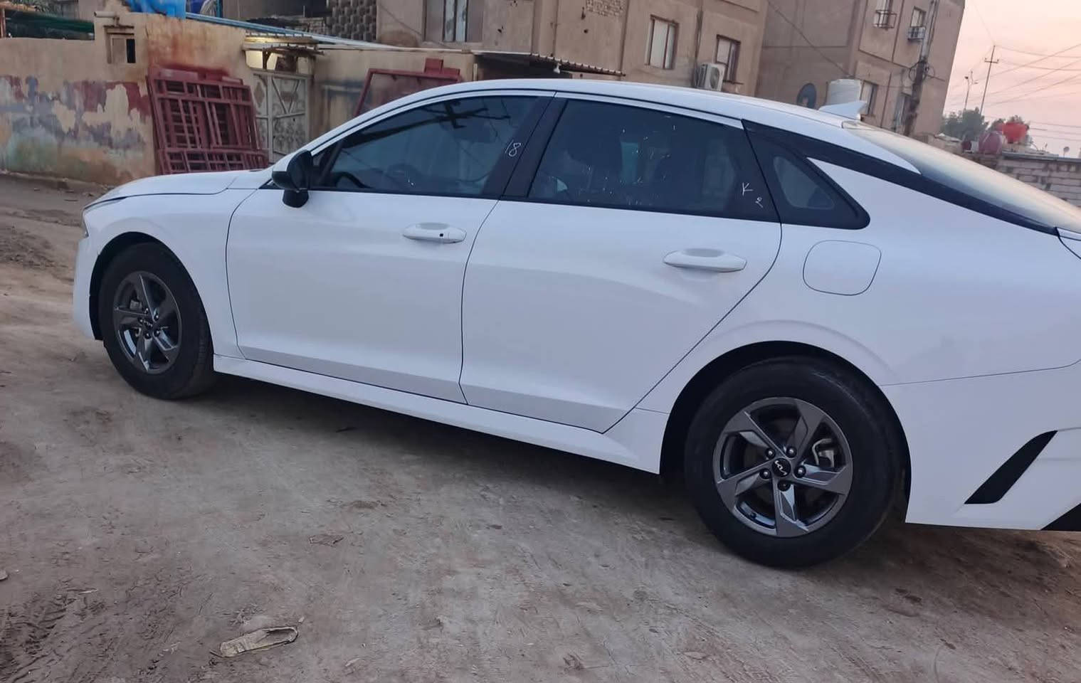 السلام عليكم// كي فايف موديل 24 ماشيه 16 الف سياره جديده ليبل واحد دخول جديد كتاب شهداء ذي قار شرط وكاله  عامه سعرها اتصل واتساب ***********
