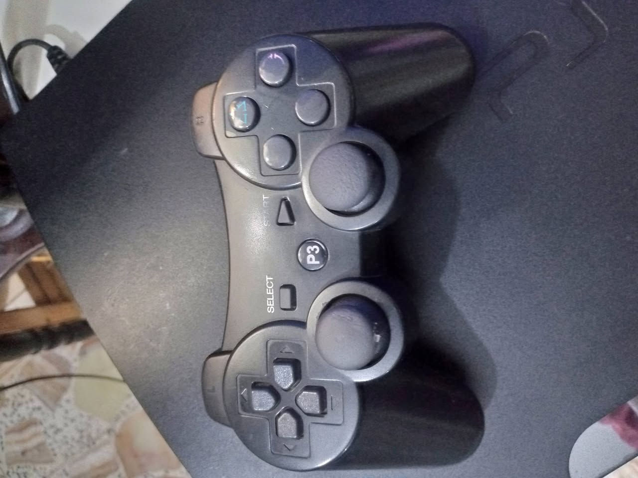 سلام عليكم ورحمه الله 
عندي بلي ستيشن 3 سلم مهكر
نظافة 99 % شوفت عينك 
بي 7 اللعاب قويه وتكدر تنزل بعد 
سعر اللعبه الف ونص 
وجان بي فيفا 2025 نزلتها ب10 بس مسحتها لان احنا من جماعة البيس
اغلب اللعاب باللغة العربيه 
تعليقات الطوبه
و مدل اوف هونر 
وغيرهن كله لغة عربيه

ملحقاته
يدات اصلي 2 
كيبل HD الاصلي 
شاحن يدات الاصلي
وكيبل التشغيل 
مابي اي كلج بأي لعبه وجاهز للعب
( بالنسبة الكلج الي يجي بلعبة اله الحرب الجزء الثالث {R1} هذا الكلج يجي بكل أجهزة البلي وما اله علاقة اليده بس اني 
🟥🟥ما عندي هذا الكلج سويته 🟥🟥
🟥🟥 انتبه ما عندي هذا الكلج (R1)🟥🟥

جهاز جاهز لللعب سعره قفل 130 قفل قفل 
او مراوس بدراجه بسيطه حتى لو ما بيها اوراق وتعبانه كشر  اهم شي مكينه 
مكاني بغداد المشتل 
وعندي توصيل للمناطق القريبه عليه 
***********
