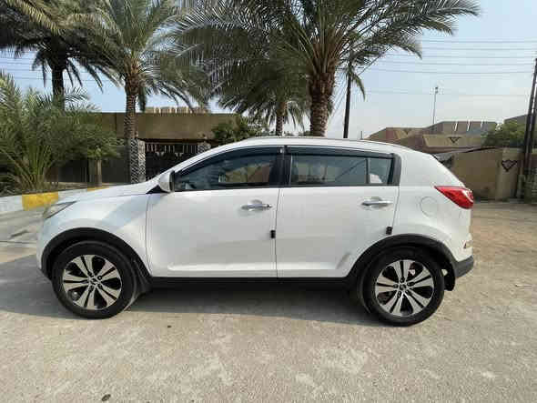 السلام عليكم
كيه سبورتج موديل 2012 خليجي 
السياره مكفوله كفاله عامه 
من صبغ ومن ضربه ومن فتح وتبديل
بنرامه تحكم ستيرن اشاير بل مري حساسات 
داخل صاج يده نيكل مكينه الفين دوش 
مكان بغداد السعر 147وبيه مجال حك الجيه 
***********
***********
