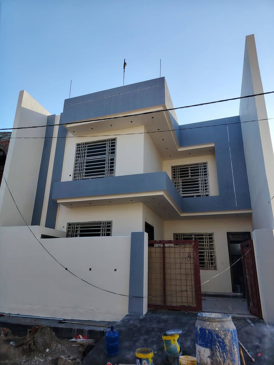 كل ماهو جديد تجدونه في محلات الطائي الاصباغ والديكور العنوان ديالى بلدروز مجاور مدرسه الفتوه شارع العام 
اعمال استاذ المعدل 
@ابو خليل  ***********
