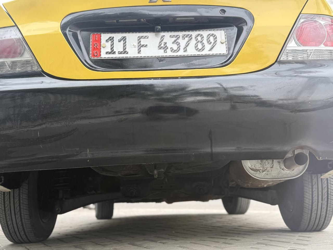 السلام عليكم ورحمة للبيع لانسر موديل 13 مكفولة كير مكينة 2000 صدر تبريد تخم تاير  بيها طخة بسيطة بقبق الصندوك نفسة معدلي السعر 82 وبيها مجال للاستفسار ***********
