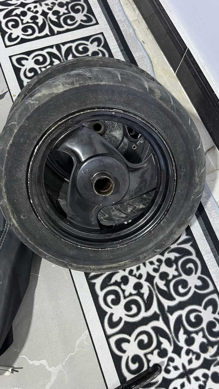 سلام عليكم كفرات بوليس مسطره وكابريته وسيبايه اصليه ودبل خلفي وياله بلاديه ودوشمه ماكس عدلة وشيال مكاني بصرة ***********
