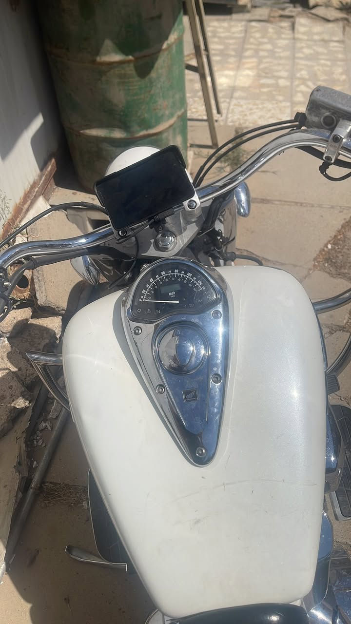 سلام عليكم
دراجه vtx1300 لبيع 
الدراجه جديد ماشيه 21 الف شكله احلى من الصور بهواي 
مكاني بغداد جميله 
*********** هذا رقمي وبي واتساب اتصل وادلل 
السعر 42 ورقه وبيه مجال بسيط
