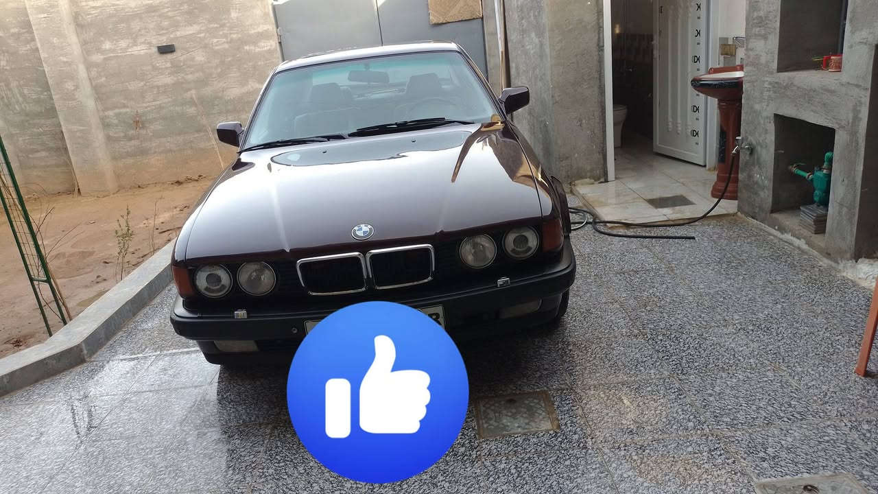 سلام عليكم عندي دبليو البيع موديل 1994 حجم 730
بجم عريض 8 سلندر السياره يرادلهه 10 اوراق فتحه كشنات جلد عنوان السياره صلاح الدين قضاء بلد 
بس بيع ماكو مراوس وبس الشراي يتصل او يراسل الصفحه/*********** العلم الرقم بغداد  / والسعر السياره 65 وبيهه مجال
