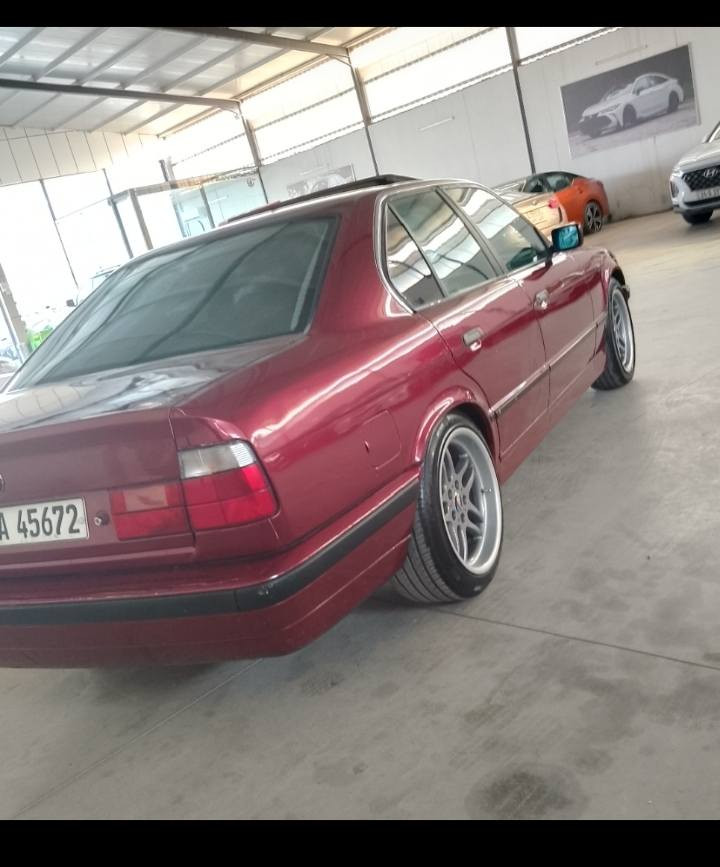 لبیع حجم بیلادی 525 مودیل 1992کیرتوماتیك مکینە مسکر سلایت بجم عریض تبرید فول مواصفات رقم سنویه جدید2030بسمي بدون ضربه عام بخ جمالی سیاره جاهز دینار مابی مصرف  سعر68مجال بصیط
مكان قضاء  بردراش رقم تلفون***********/***********
