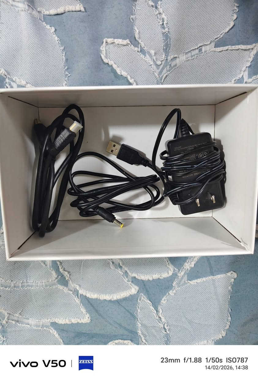 داتا شو ماركة اصلية تشتغل على الشحن حجم صغير نظام اندرويد وانترنت واي فاي جديدة وتستقبل كيبل hd  وايضا ممكن تبث الها ، ذاكرة ٣٢.
السعر ١٥٠ وبيها مجال


**إذا كنت صاحب هذا الإعلان وتريد حذفه لأي سبب، رجاءا أرسل رسالة إلى الدعم الفني**