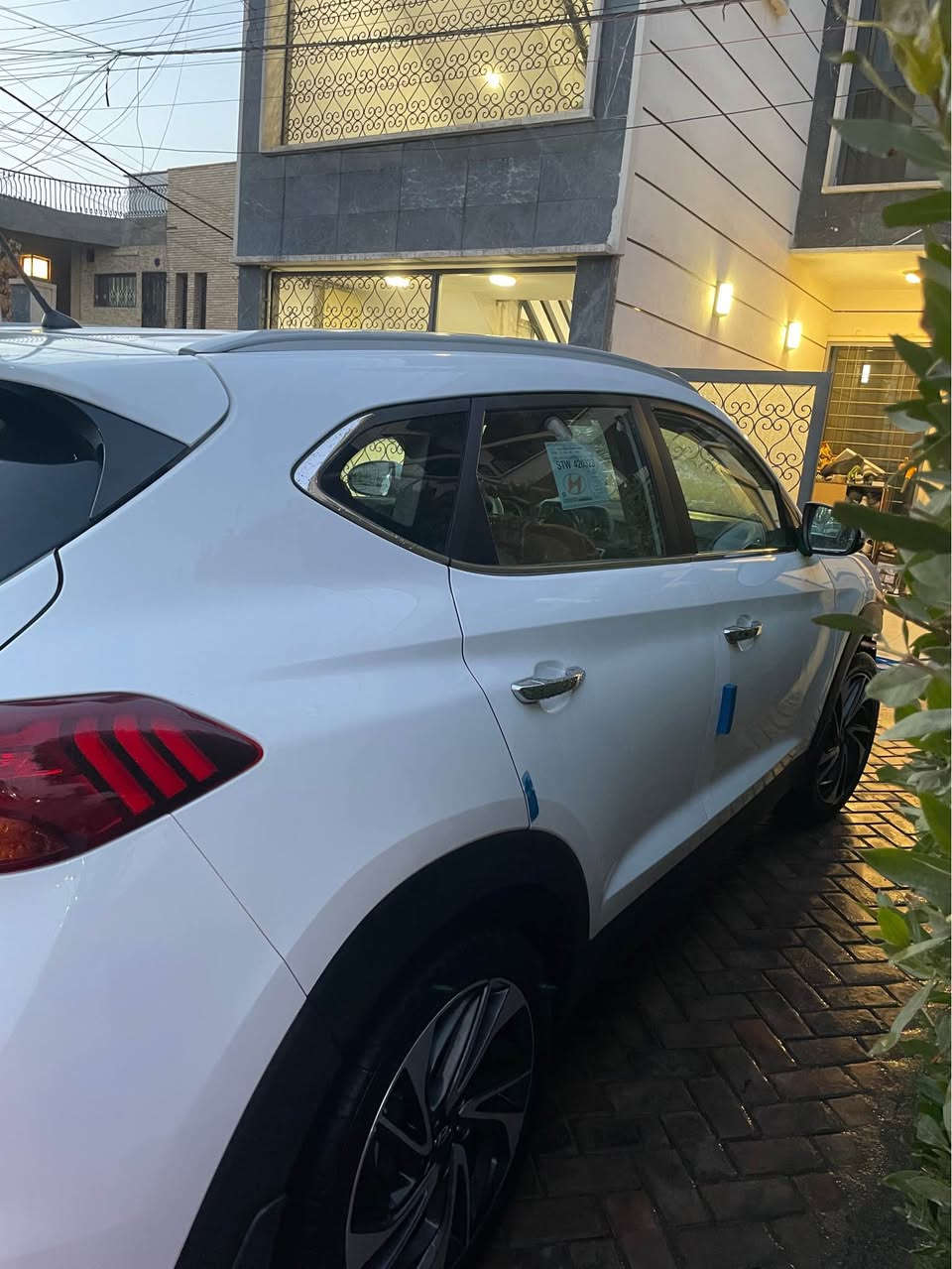 سلام عليكم توسان 2021 خليجي بيها طخه موضحه بالصور والبنيد مبدل فقط السياره بدون دواخل السياره سابقاً مكفوله كفاله عامه العنوان بغداد حي حطين للاستفسار *********** بغداد, العراق
