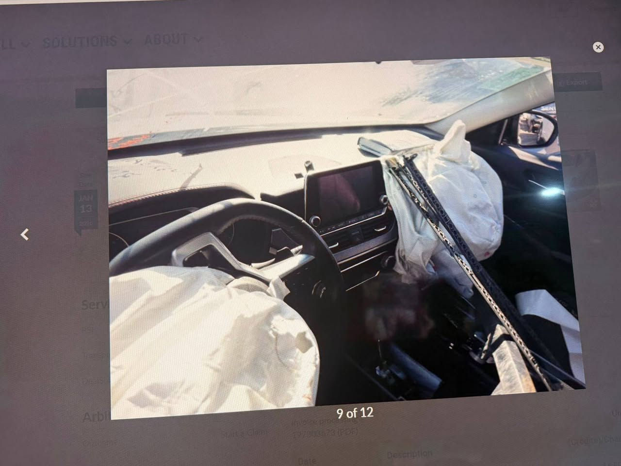 السلام عليكم ورحمه الله
التيما 2024 SR ضررة دعامية فقط 
ماشية 37الف
السيارة شهرين وتوصل 
للاستفسار ***********
