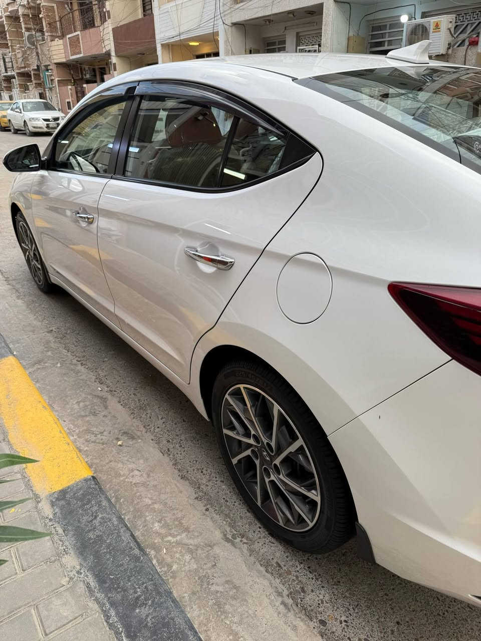 النترا خليجي ٢٠١٩ مكفوله كفاله عامه من الصبغ والضربه فول مواصفات عدا البصمه ماشيه ٣٥ الف السعر ١٦٢ وبيه مجال قليل المكان بغداد الشعب الاتصال ***********
