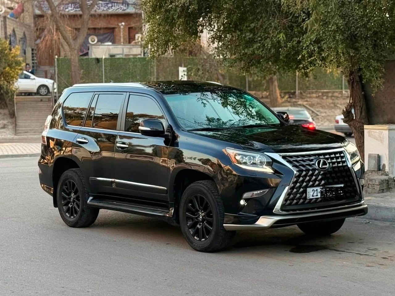 للبيع لكزز برادو موديل ٢٠١٧ 
وارد امريكي بيها ٣ قطع صبغ 
كير ومكينه ع وضعيت الشركة 
***********
مكان السيارة بغداد الدورة
