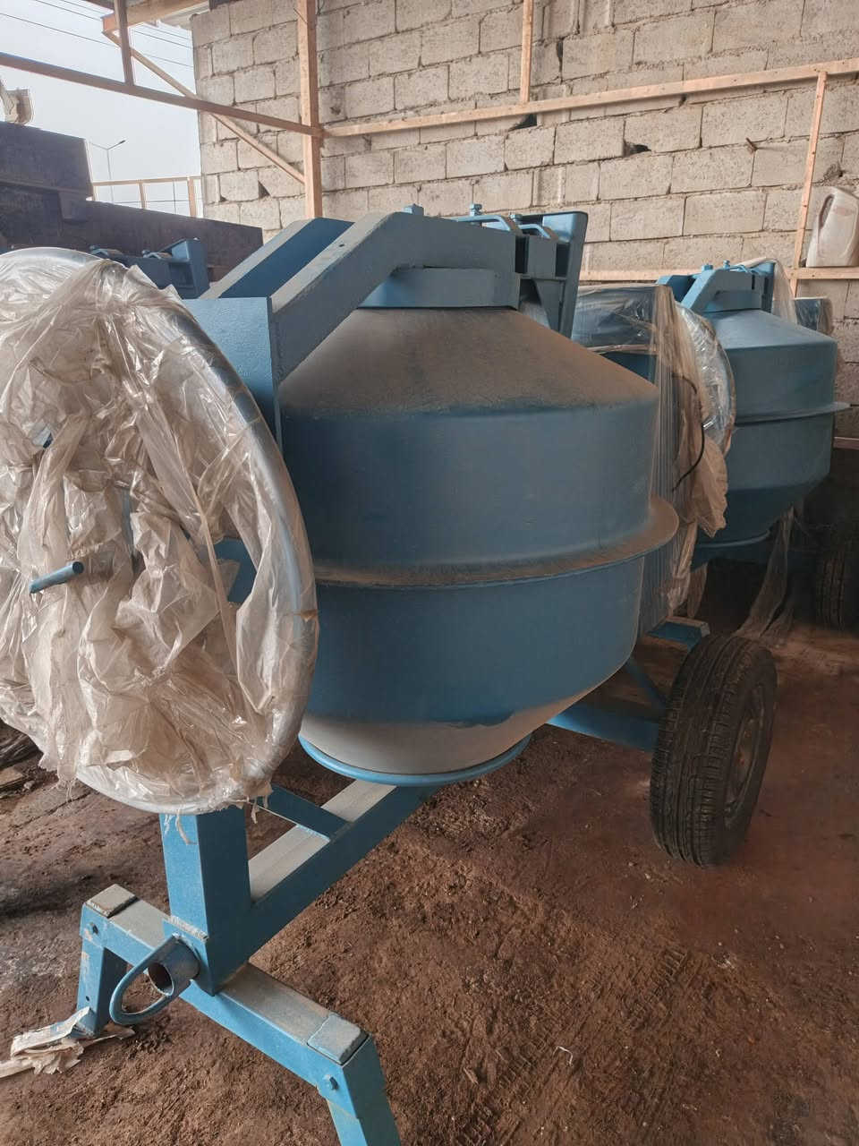 للبيع خباطات  قياس كيس سمنت كهرباء 3فيز
معدن ثقيل 
متوفر جميع موديلات الحدائق و الحجر

***********

#خباطات #خباطه #شتايكر #بلوك #مقرنص #بيهارتون #لاينات #حجر #خباطات_للبيع #خباطه_للبيع #مقرنص #حدائق #شتايكر #لاينات #حجر #ازاره #بهاتون #نافورات #مشتل #تصميمحدائق #معملالماسبغداد #نافوره #سياج #اسيجه #اوكسيد #صبغاوكسيد
