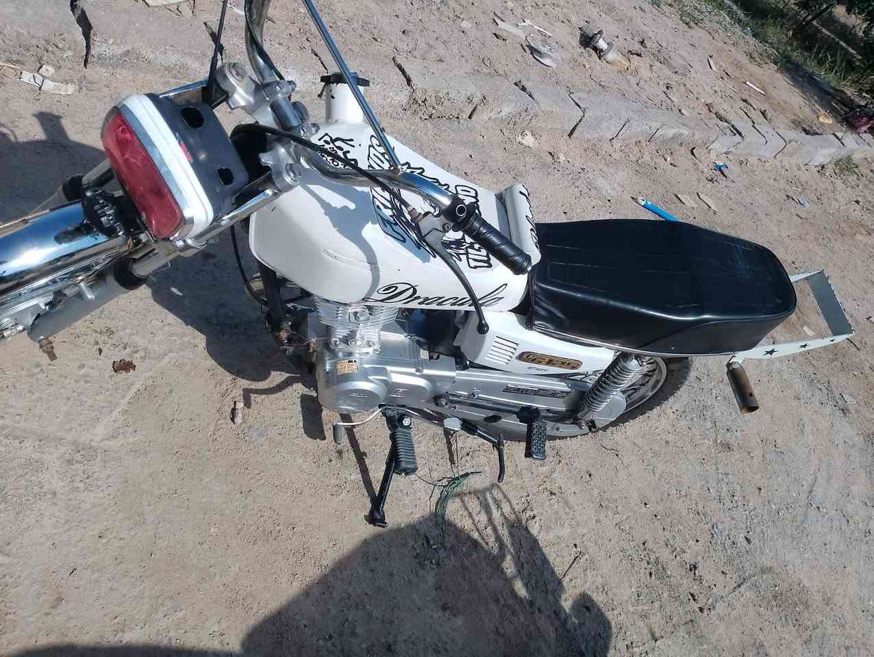 سلام عليكم نامه البيع اوراق مكينه مجفت السعر 750و به مجال حي الشهداء الرقم ***********
