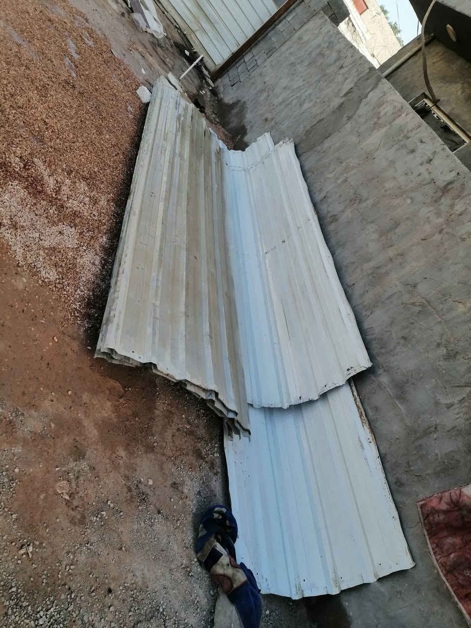 سلام عليكم جينك مستعمل اخو الجديد بيهن ٦ قطع طول ٣٩٥ واكو بيهن ٢ ٣٥٠ والجبيره ٥٥٠المترعله ٥ وشخاط وهنقلانات رقمي ***********.هذه
