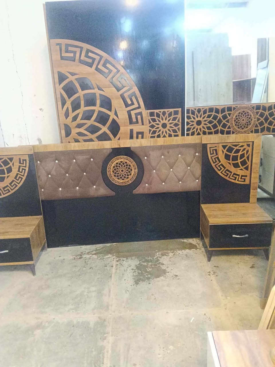 غرفة نوم مستعملة🇹🇷
 نضافة 90 ٪💯فول نضافه
عدد القطع /5
نضام / سلايت💢
سعرها /375/
شد ونقل داخل بغداد مجاني🚛
يوجود توصيل محافضات 🚛


**إذا كنت صاحب هذا الإعلان وتريد حذفه لأي سبب، رجاءا أرسل رسالة إلى الدعم الفني**