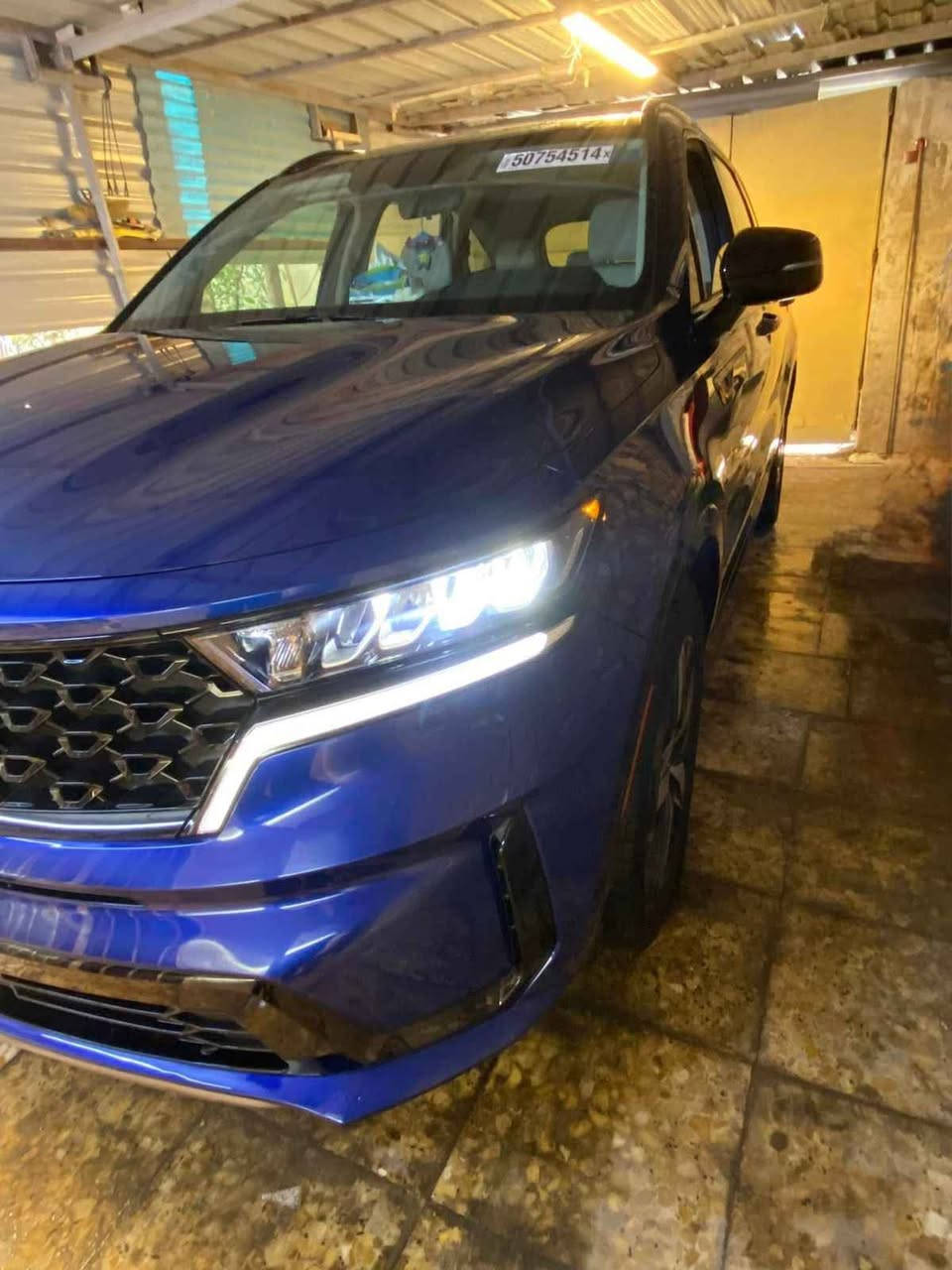 سيارة سورنتو موديل ٢٣ وارد امريكي سبعه راكب سيارة ما ماشيه واقفه بالبيت لان عندي غيرها من اجت من امريكا لليوم واحادثها بسيطه كلش سيارة بعدها بريحة الشركه مكانها بغداد حي القاهرة Colombo, Sri Lanka
