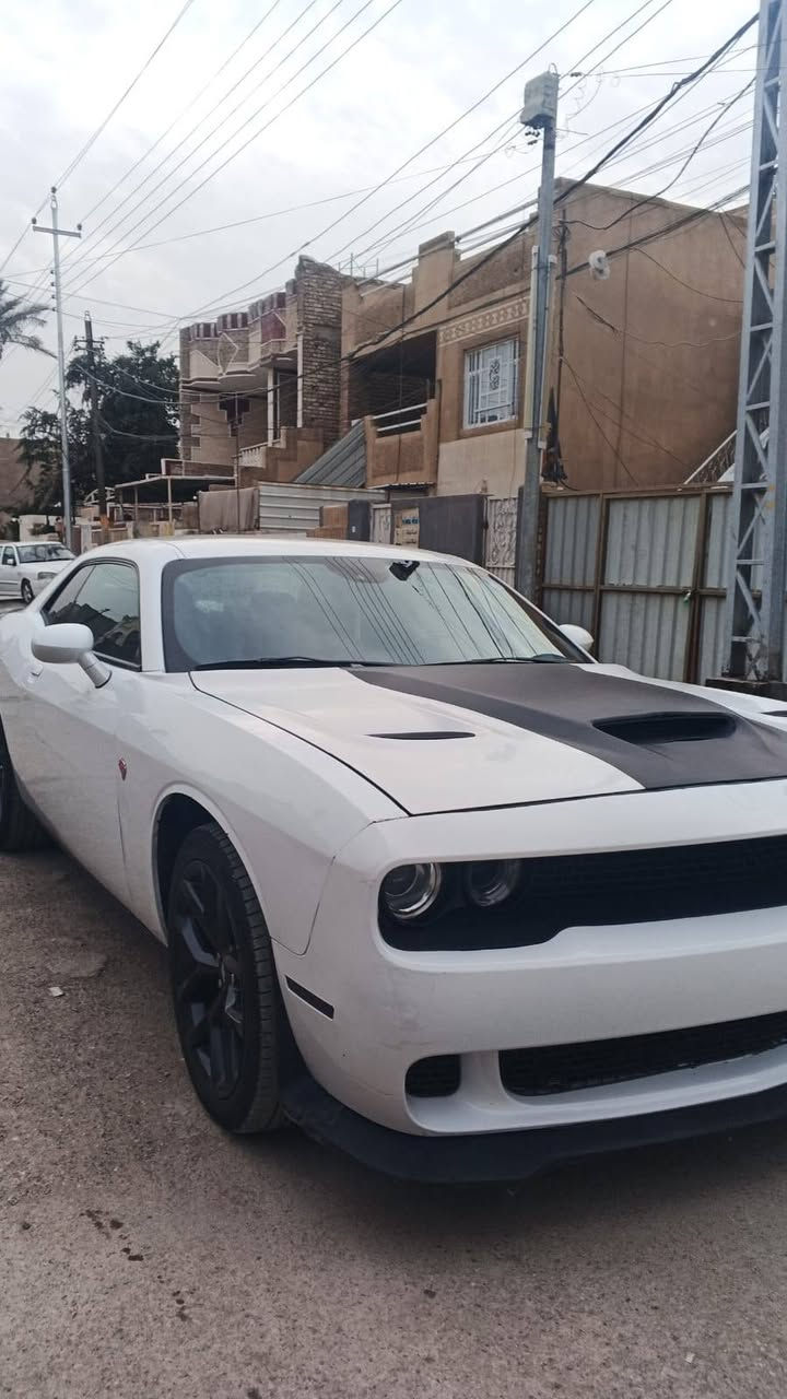 سلام عليكم جالنجر موديل 2022  بغداد sxt سيارة جاهزة من كل النواحي صدر تايرات تبريد محركشن كير كلة مكفول حادث جاملغ امامي جهة السايق والبنيد صور الحدث مرفقة بلمنشور مكان بغداد جديده المشتل *********** واتساب
