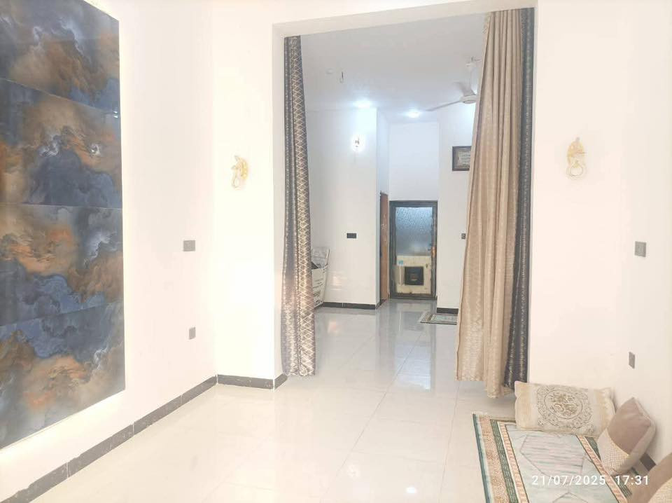 بيت للبيع الموقع الرميثة البندقية خلف المولدة داخل الخدمات مساحة 250  طابوك مسلح مطلوب للاسكان 43 
غرفتين و هول و استقبال و مطبخ و براني كراج سيارة و حديقة بيها شلال. 
للاستفسار الاتصال على 
***********
