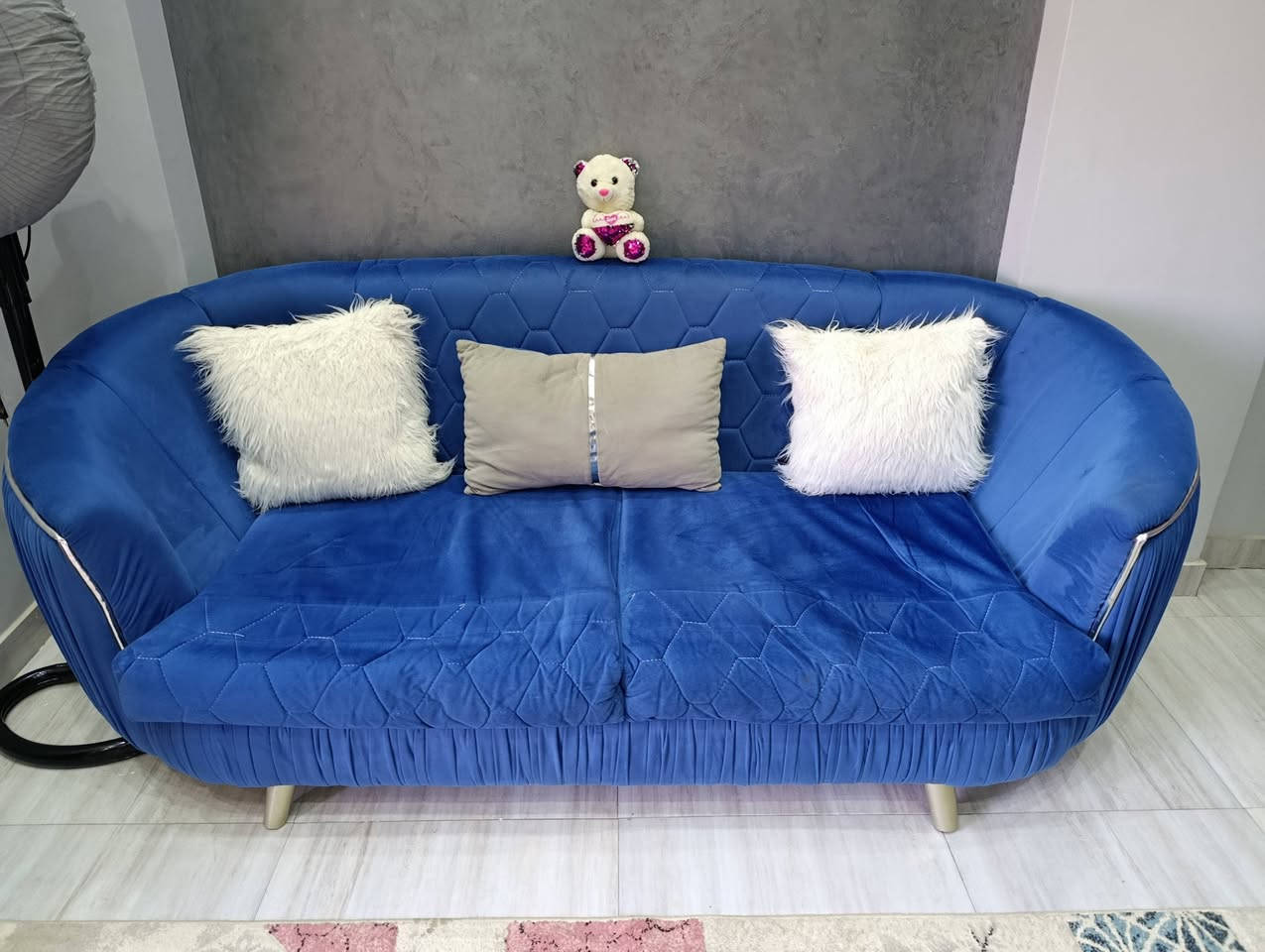 انتريه معمول عموله كنبتين وكرسي وترابيزه استعمال خفيف بحاله جيده للبيع السعر 3000


**إذا كنت صاحب هذا الإعلان وتريد حذفه لأي سبب، رجاءا أرسل رسالة إلى الدعم الفني**