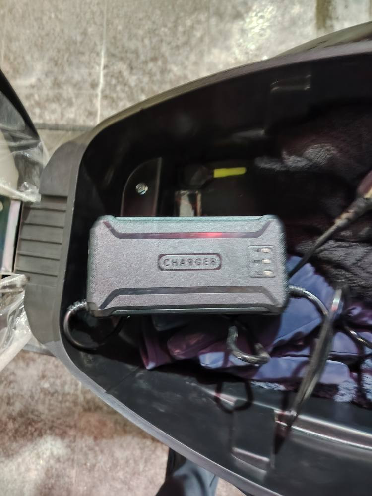 دراجة شحن زيرو شكل الهوندا تجي 4 سرعات 0 كيلو متر سعرها مليون وبيها مجال حك الجيه مكان الكورنيش مجمع الأمراء للاستفسار ***********
