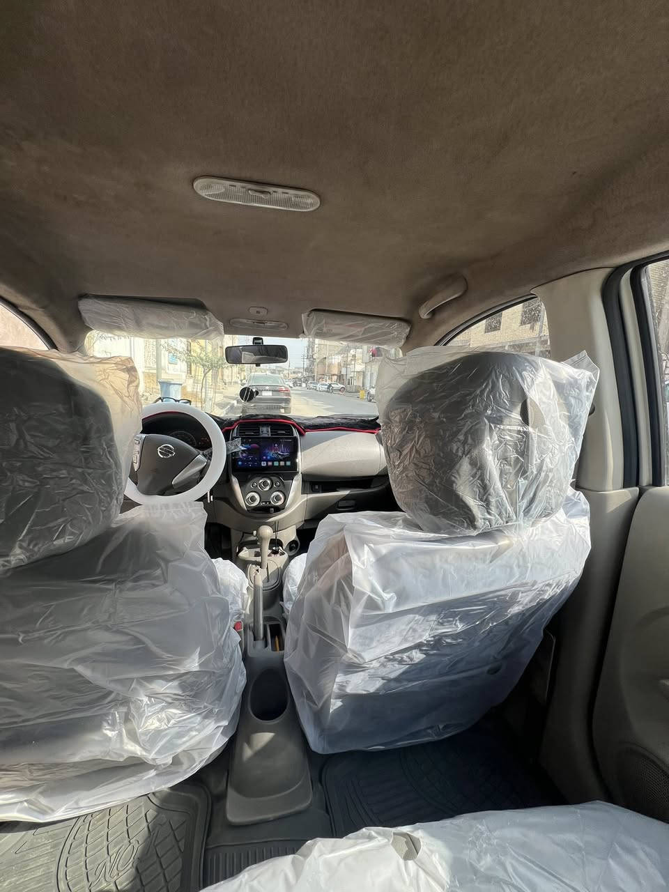 سلام عليكم سيارة نيسان سني هندي موديل 2021السيارة ضربتهه بچم بس الضربه ماواصلة للمكينة گير مكينة بلادي رقمهه بغداد انكليزي جديد السيارة بأسمي التحويل ثاني يوم سعرهه 93 وبيهه مجال مكاني البصرة_ المشراق القديم 
الرقم:***********
